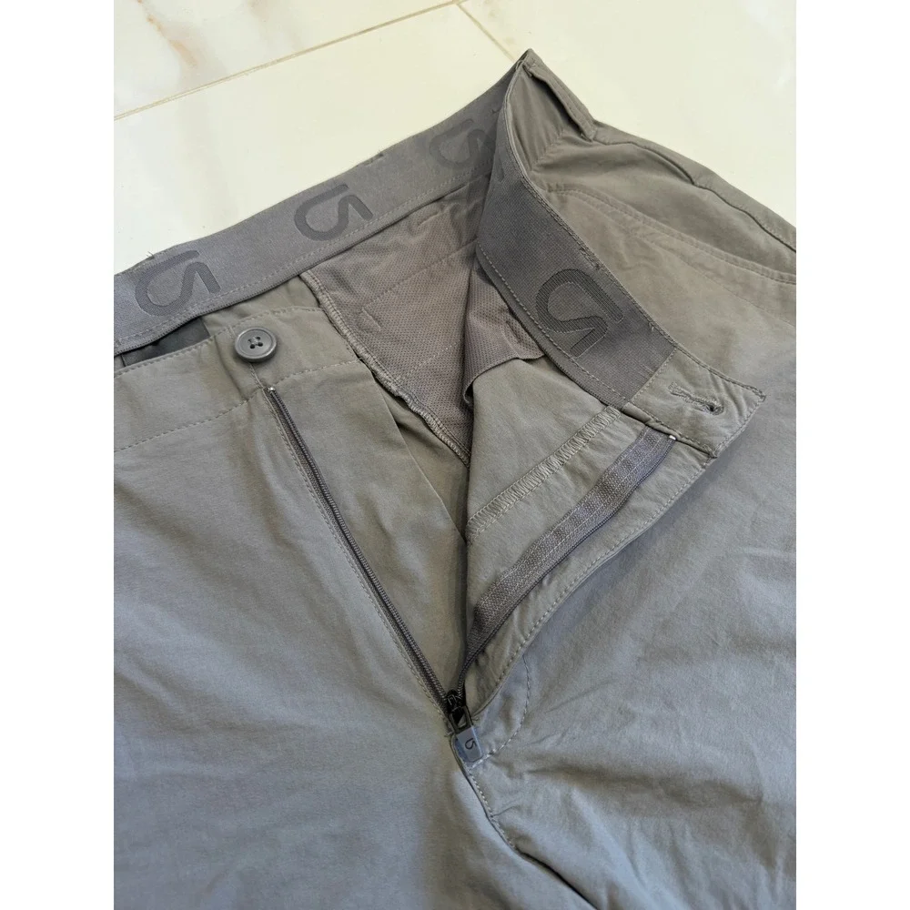 GapFit Drive Mens‎ Gray Golf Performance Shorts Size 40 Activewear Zip Pocket